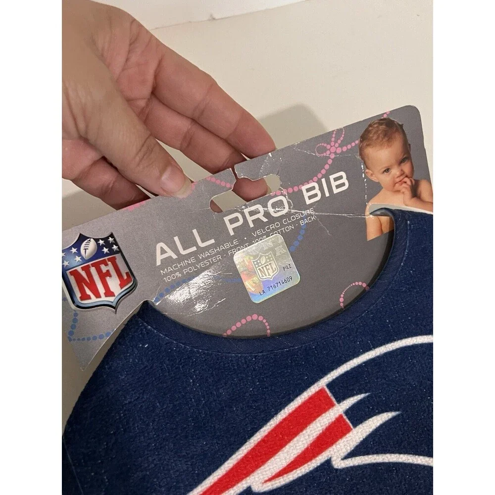 WinCraft Lot Of 2 New England Patriots Baby Bibs, Licensed NFL All Pro Bib NWT